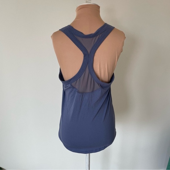 Athleta Blue Topanga Mesh Back Polyester Lyocell Tank Top 350528 EUC Size Small - Picture 5 of 12